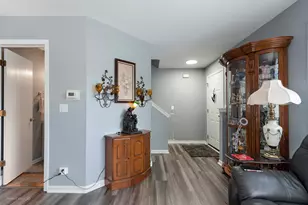 39123 Aberdeen Ln, Beach Park, IL 60083 - Photo 4