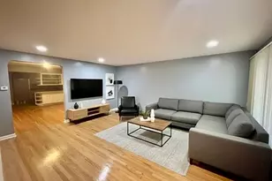 2545 W 115th St, Chicago, IL 60655 - Photo 2