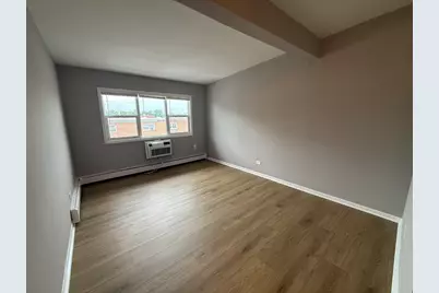 1213 N 34th Avenue #4, Melrose Park, IL 60160 - Photo 2