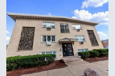 1213 N 34th Avenue #13, Melrose Park, IL 60160 - Photo 1