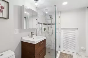 606 Carriage Hill Dr, Glenview, IL 60025 - Photo 16