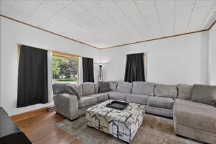 411 Main St, Leaf River, IL 61047 - Photo 10