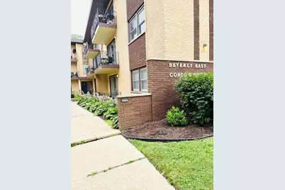 10425 S Hale Avenue #1A, Chicago, IL 60643 - Photo 1