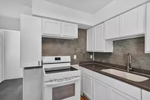 2076 Will James Rd, Rockford, IL 61109 - Photo 16