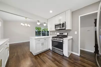 240 Barron Street, Bensenville, IL 60106 - Photo 10