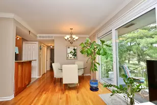 10115 Old Orchard Ct, Skokie, IL 60076 - Photo 6