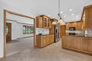 5 N Acres Dr, Streator, IL 61364 - Photo 6