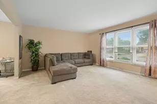 1613 Jasper Dr, Wheaton, IL 60189 - Photo 2