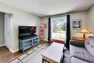 1425 Willow Ave, Des Plaines, IL 60016 - Photo 4