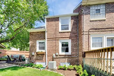 1425 Willow Avenue, Des Plaines, IL 60016 - Photo 26