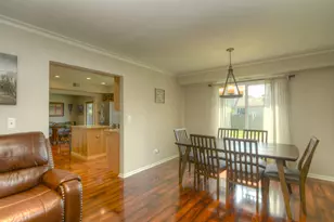 31 S Windsor Pl, Mundelein, IL 60060 - Photo 4