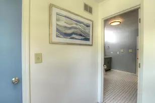 31 S Windsor Pl, Mundelein, IL 60060 - Photo 18