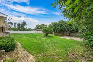 11013 Terrace Ln, Hillside, IL 60162 - Photo 32