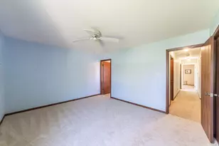 920 MacArthur Dr, Chicago Heights, IL 60411 - Photo 4