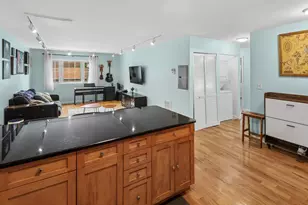 6400 N Sacramento Ave, Chicago, IL 60645 - Photo 8