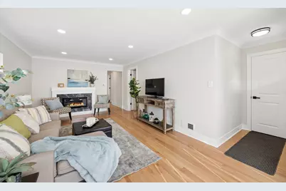 5318 S Narragansett Avenue, Chicago, IL 60638 - Photo 4