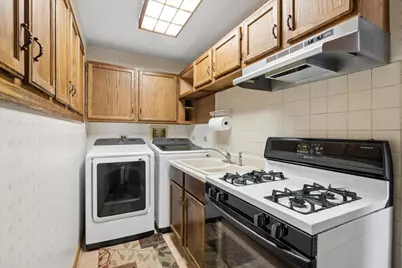 27W390 Waterford Drive, Winfield, IL 60190 - Photo 16