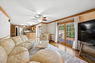 27W390 Waterford Dr, Winfield, IL 60190 - Photo 14