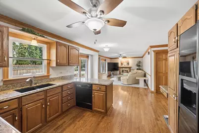 27W390 Waterford Drive, Winfield, IL 60190 - Photo 12