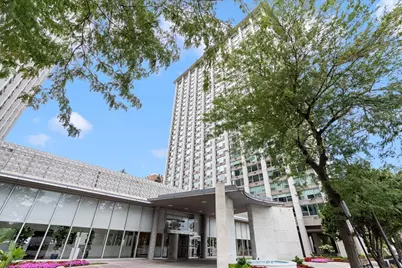 3600 N Lake Shore Drive #325, Chicago, IL 60613 - Photo 2