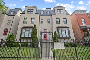 4405 S Lake Park Ave, Chicago, IL 60653 - Photo 1