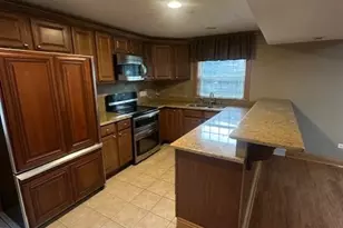 9S711 Brookbank Rd, Willowbrook, IL 60527 - Photo 12