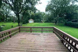 9S711 Brookbank Rd, Willowbrook, IL 60527 - Photo 2
