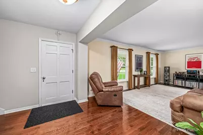26W380 Blair Street, Winfield, IL 60190 - Photo 2