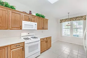 12613 Oak Grove Dr, Huntley, IL 60142 - Photo 8