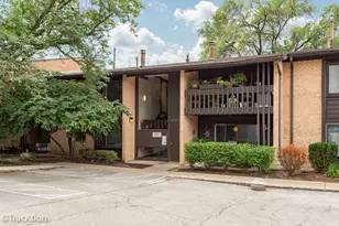 6147 Knoll Wood Ct, Willowbrook, IL 60527 - Photo 1