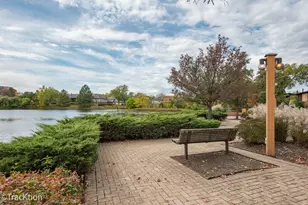 6147 Knoll Wood Ct, Willowbrook, IL 60527 - Photo 12