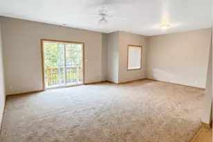 555 Strack St, Cortland, IL 60112 - Photo 4