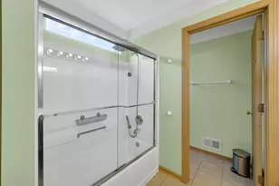 [Address not provided], Aurora, IL 60502 - Photo 20