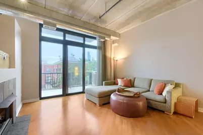811 W 15th Place #303, Chicago, IL 60608 - Photo 2