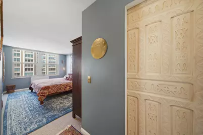 525 W Hawthorne Place #2004, Chicago, IL 60657 - Photo 12