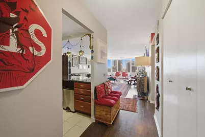 525 W Hawthorne Place #2004, Chicago, IL 60657 - Photo 16
