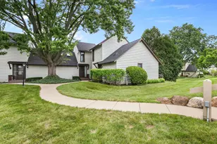 732 Chandler Rd, Gurnee, IL 60031 - Photo 2