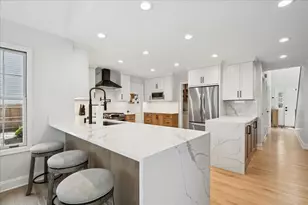 658 Lexington Square W, Gurnee, IL 60031 - Photo 4