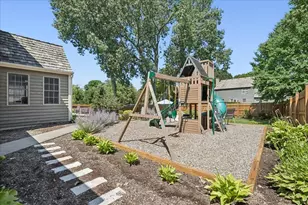 658 Lexington Square W, Gurnee, IL 60031 - Photo 36