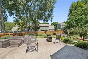658 Lexington Square W, Gurnee, IL 60031 - Photo 32