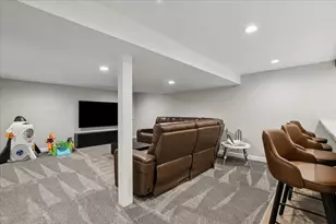 658 Lexington Square W, Gurnee, IL 60031 - Photo 20