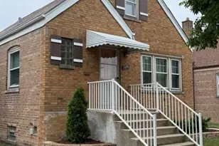 4131 W 70th St, Chicago, IL 60629 - Photo 2