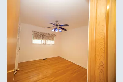 10025 Bronx Avenue, Skokie, IL 60077 - Photo 18