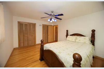 10025 Bronx Avenue, Skokie, IL 60077 - Photo 16