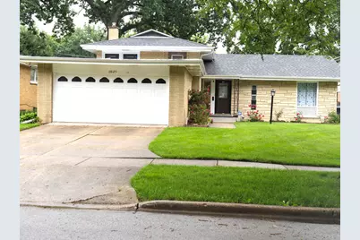 10025 Bronx Avenue, Skokie, IL 60077 - Photo 2