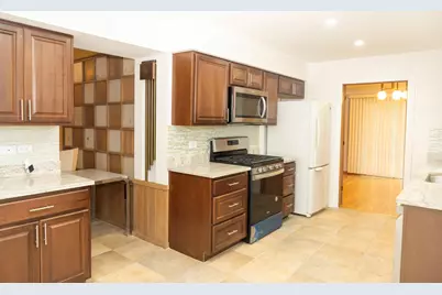 10025 Bronx Avenue, Skokie, IL 60077 - Photo 12