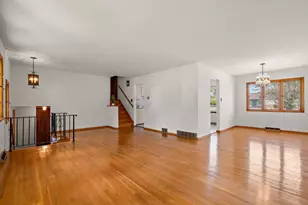 2926 191st St, Lansing, IL 60438 - Photo 6
