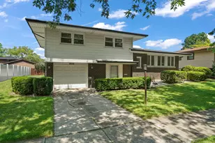2926 191st St, Lansing, IL 60438 - Photo 2