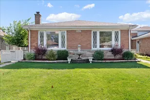 8449 N St Louis Ave, Skokie, IL 60076 - Photo 1
