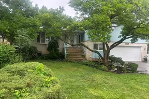 1S471 Monterey Ave, Oakbrook Terrace, IL 60181 - Photo 2